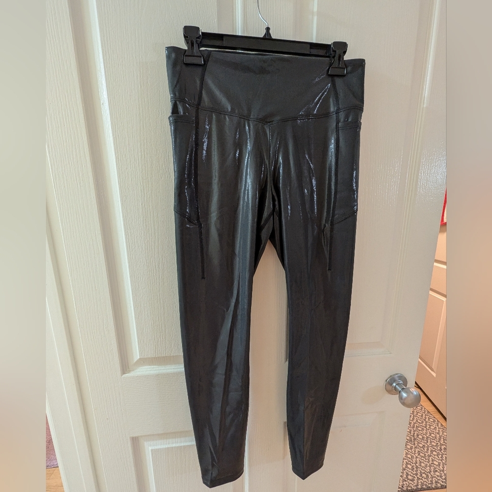 PINK Victoria's Secret Shiny Black Leggings